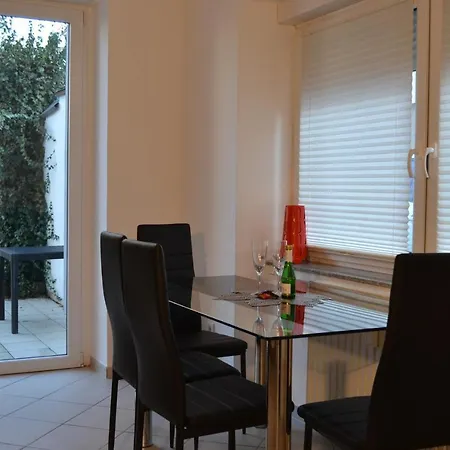 Kleeblatt Mit Eigener Terrasse Wuppertal