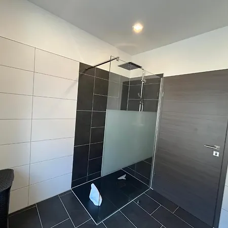 Kleeblatt Mit Eigener Terrasse