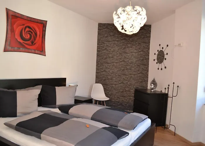 Kleeblatt Mit Eigener Terrasse