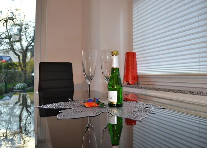 Kleeblatt Mit Eigener Terrasse *