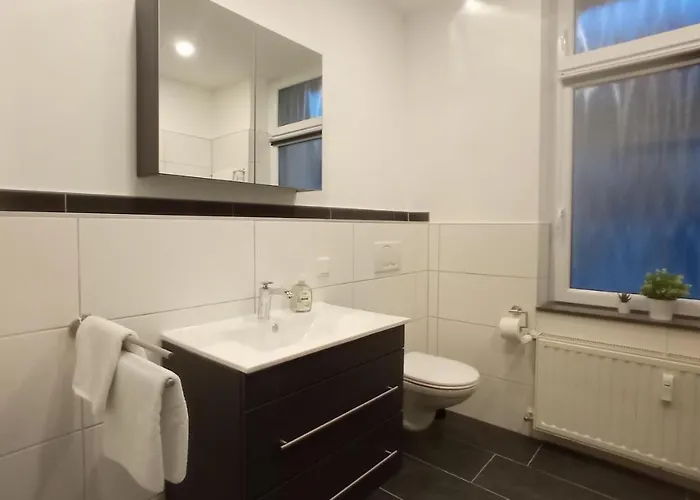 Kleeblatt Mit Eigener Terrasse Wuppertal